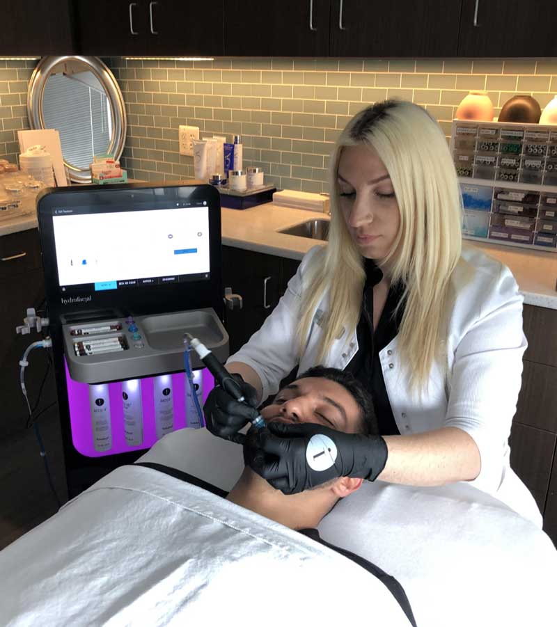 ADC0630220-hydrafacial Hydrafacial